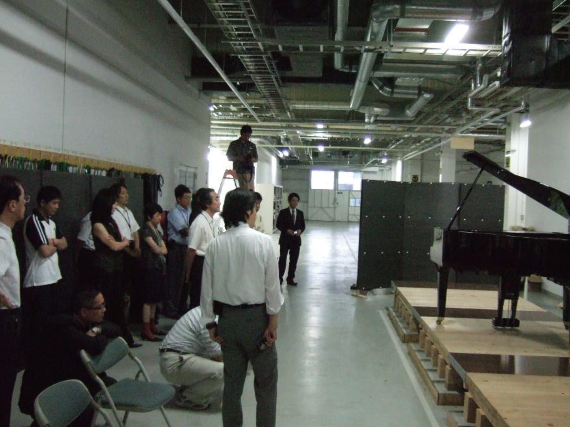 自動演奏ピアノによる舞台床モックアップを用いた試聴実験